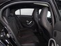 Mercedes-Benz A-klasse 250e Business Solution AMG | Panoramaschuifdak | Premium Plus | 19”AMG-velgen | Head-up display | Dodehoekassistent |