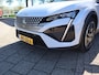 Peugeot 408 GT Hybrid 145pk e-DCS6 Automaat, Rijklaarprijs, Navigatie 360 graden Camera Adaptieve cruise control Elekrtische kofferklep