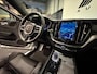 Volvo XC60 2.0 T6 Plug-in hybrid AWD Plus DARK CRYSTAL WHITE PANORAMA VIRTUAL ACC ASSIST KEYLESS NAVI CARPLAY NAP GARANTIE APK