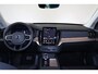 Volvo XC90 T8 Recharge AWD Ultra Dark - Luchtvering - Panorama/schuifdak - IntelliSafe Assist & Surround - 360º Camera - Harman/Kardon audio - Adaptieve LED koplampen - Verwarmde voorstoelen, stuur & achterbank - Parkeersensoren voor & achter - Elektr. bedienb. voorstoelen met geheugen - Head up display - Draadloze tel. lader - Extra getint glas - Inklapbare trekhaak - 21' LMV