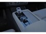 Volvo XC90 T8 Recharge AWD Plus Dark - Luchtvering - Panorama/schuifdak - IntelliSafe Assist & Surround - 360º Camera - Bowers & Wilkins audio - Adaptieve LED koplampen - Verwarmde voorstoelen, stuur & achterbank - Parkeersensoren voor & achter - Elektr. bedienb. voorstoelen met geheugen - Geventileerde voorstoelen - Draadloze tel. lader - Extra getint glas - Inklapbare trekhaak - 21' LMV