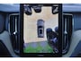 Volvo XC60 T6 Recharge AWD Plus Dark - Panorama/schuifdak - IntelliSafe Assist & Surround - 360º Camera - Harman/Kardon audio - Verwarmde voorstoelen, stuur & achterbank - Parkeersensoren voor & achter - Elektr. bedienb. voorstoelen met geheugen - Head up display - Draadloze tel. lader - Extra getint glas - 19' LMV