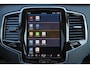 Volvo XC90 T8 Recharge AWD Core Bright - IntelliSafe Assist & Surround - Harman/Kardon audio - Adaptieve LED koplampen - Parkeercamera achter - Verwarmde voorstoelen, stuur & achterbank - Parkeersensoren voor & achter - Draadloze tel. lader - Extra getint glas - Elektr. inklapbare trekhaak - 20' LMV