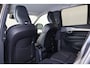Volvo XC90 T8 Recharge AWD Core Bright - IntelliSafe Assist & Surround - Harman/Kardon audio - Adaptieve LED koplampen - Parkeercamera achter - Verwarmde voorstoelen, stuur & achterbank - Parkeersensoren voor & achter - Draadloze tel. lader - Extra getint glas - Elektr. inklapbare trekhaak - 20' LMV
