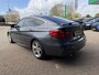 BMW 3-Serie Gran Turismo 328i M Sport PANORAMADAK | HARMAN/KARDON | DODEHOEK DETECTIE| ACHTERUIT RIJ CAMERA | SPORT STOELEN|KEYLESS ENTRY/GO | NAVIGATIE |BI-XENON KOPLAMPEN | STOEL VERWARMING |