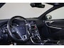 Volvo V60 T3 NordicPlus - Verwarmde voorstoelen - Parkeersensoren achter - Volvo On Call - High performance audio - Cruise control - Navigatie - Extra getint glas - 18' LMV