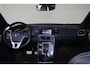 Volvo V60 T3 NordicPlus - Verwarmde voorstoelen - Parkeersensoren achter - Volvo On Call - High performance audio - Cruise control - Navigatie - Extra getint glas - 18' LMV