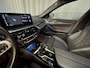 BMW 5-Serie Touring 530e xDrive High Executive M Sport 18''/Panoramadak/Laser LED/Trekhaak/Head-up/Keyless/Dodehoek/Camera/Apple Carplay & Android Auto/HiFi