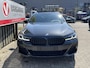 BMW 5-Serie Touring 530e xDrive High Executive M Sport 18''/Panoramadak/Laser LED/Trekhaak/Head-up/Keyless/Dodehoek/Camera/Apple Carplay & Android Auto/HiFi