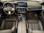 BMW 5-Serie Touring 530e xDrive High Executive M Sport 18''/Panoramadak/Laser LED/Trekhaak/Head-up/Keyless/Dodehoek/Camera/Apple Carplay & Android Auto/HiFi