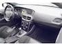 Volvo V40 2.0 T2 R-Design / Trekhaak / Navi / Cruise / Climate / Stoelverw. / Leer - Alcantara