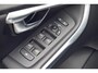 Volvo V40 2.0 T2 R-Design / Trekhaak / Navi / Cruise / Climate / Stoelverw. / Leer - Alcantara