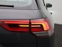 Volkswagen Golf Variant 1.5 eTSI Life 130 PK| Dealeronderhouden | Navigatie | Trekhaak | Stoelverwarming | Stuurwielverwarming | Parkeersensoren | Travel Assist