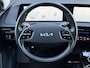 Kia EV6 Plus 77.4 kWh | 100% SOH | Adaptieve cruise | Warmtepomp | Lederen bekleding | Memory | Camera | Meridian sound | Apple CarPlay / Android Auto | Dodehoekdetectie | Stoelverwarming voor&achter | Stoelventilatie | Stuurverwarming | Sfeerverlichting | Elektrische achterklep | Volledig onderhouden