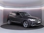 Volkswagen Tiguan 1.4 TSI eHybrid R-Line Business 245PK DSG | Private lease vanaf €657,-| Trekhaak inklapbaar | Navigatie | Parkeercamera | Stoel- en stuurverwarming |