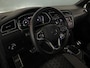 Volkswagen Tiguan 1.4 TSI eHybrid R-Line Business 245PK DSG | Private lease vanaf €657,-| Trekhaak inklapbaar | Navigatie | Parkeercamera | Stoel- en stuurverwarming |