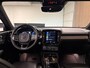 Volvo XC40 T4 Aut. Inscription Luxury | Full Option! | Schuifdak | Trekhaak | 360° Camera | All Season banden | Harman Kardon | Bestuurdersstoel elektrisch geheugen | Adaptieve Cruise Control | Full LED meesturende koplampen | Standkachel met Volvo On Call App | Stoelverwarming voor+achter | Stuurwielverwarming | Passagiersstoel elektrisch | Pilot Assist | BLIS Dode Hoek Detectie | Lederen bekleding | Zitting verlenging voorstoelen | 19 Inch | Keyless Drive | Parkeersensoren voor+achter | Privacy Glass | Elektrisch bedienbare achterklep | Climate Control L+R | Alarm Klasse III | Breestralers in voorbumper | Automatisch dimmende binnen en buitenspiegels | DAB Radio | Apple Carplay/Android Auto | Draadloos telefoon opladen | Volvo On Call met mobiele App functie | Denim Blue Metallic |