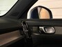 Volvo XC40 T4 Aut. Inscription Luxury | Full Option! | Schuifdak | Trekhaak | 360° Camera | All Season banden | Harman Kardon | Bestuurdersstoel elektrisch geheugen | Adaptieve Cruise Control | Full LED meesturende koplampen | Standkachel met Volvo On Call App | Stoelverwarming voor+achter | Stuurwielverwarming | Passagiersstoel elektrisch | Pilot Assist | BLIS Dode Hoek Detectie | Lederen bekleding | Zitting verlenging voorstoelen | 19 Inch | Keyless Drive | Parkeersensoren voor+achter | Privacy Glass | Elektrisch bedienbare achterklep | Climate Control L+R | Alarm Klasse III | Breestralers in voorbumper | Automatisch dimmende binnen en buitenspiegels | DAB Radio | Apple Carplay/Android Auto | Draadloos telefoon opladen | Volvo On Call met mobiele App functie | Denim Blue Metallic |