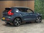 Volvo XC40 T4 Aut. Inscription Luxury | Full Option! | Schuifdak | Trekhaak | 360° Camera | All Season banden | Harman Kardon | Bestuurdersstoel elektrisch geheugen | Adaptieve Cruise Control | Full LED meesturende koplampen | Standkachel met Volvo On Call App | Stoelverwarming voor+achter | Stuurwielverwarming | Passagiersstoel elektrisch | Pilot Assist | BLIS Dode Hoek Detectie | Lederen bekleding | Zitting verlenging voorstoelen | 19 Inch | Keyless Drive | Parkeersensoren voor+achter | Privacy Glass | Elektrisch bedienbare achterklep | Climate Control L+R | Alarm Klasse III | Breestralers in voorbumper | Automatisch dimmende binnen en buitenspiegels | DAB Radio | Apple Carplay/Android Auto | Draadloos telefoon opladen | Volvo On Call met mobiele App functie | Denim Blue Metallic |