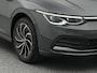 Volkswagen Golf Style 1.4 eHybrid 204 PK | LED Matrix IQ | Elektrisch Verstelbare Stoelen| Stoel & Stuurverwarming | Parkeersensoren Voor & Achter | Navigatie |