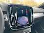 Volvo XC40 2.0 B4 Plus Dark | Trekhaak | Memory-stoel | Climate pack | Harman/Kardon | All-seasons | Verwarmde voorruit |