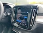 Volvo XC40 2.0 B4 Plus Dark | Trekhaak | Memory-stoel | Climate pack | Harman/Kardon | All-seasons | Verwarmde voorruit |