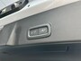 Volvo XC40 2.0 B4 Plus Dark | Trekhaak | Memory-stoel | Climate pack | Harman/Kardon | All-seasons | Verwarmde voorruit |