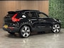 Volvo EX40 Single Motor Extended Range Ultra Black Ed. 82 kWh | Vol! | 95% SoH | Trekhaak | Schuifdak | 360° Camera | 100% SoH | Harman Kardon | Pixel LED koplampen meesturend | Adaptieve Cruise Control | Bestuurdersstoel elektrisch geheugen | Stoel en Stuurwielverwarming | 20 Inch | Passagiersstoel elektrisch | Microtech / alcantara bekleding met wit stiksel en bies | Zitting verlenging voorstoelen | Pilot Assist | BLIS Dode Hoek Detectie | Warmtepomp | Google Infotainment | Keyless Drive | Verlichtingspack 2 | Parkeersensoren voor+achter | Privacy Glass | Elektrisch bedienbare achterklep | Breedstralers in voorbumper | Draadloos telefoon opladen | DAB Radio | Apple Carplay/Android Auto | Volvo On Call met mobiele App functie | Onyx Black Metallic |