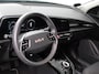 Kia Niro EV DynamicLine 64.8 kWh Automaat Climate control Adaptieve cruise control Parkeersensoren Camera Stuurverwarming Stoelverwarming Keyless LED Trekhaak Navigatie Apple Carplay/ Android Auto