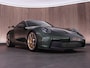 Porsche 911 GT3 992 |dealer onderhouden|Oakgreen metallic|neodyme wielen|keramisch|Bose|lift|sportuitlaat|sport chrono|18-voudig|carbon interieur|matrix LED|