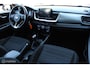 Kia Stonic 1.0 T-GDi MHEV DynamicLine, Zwart dak, App connect/navi, Cruise, Airco, Pdc + camera, Telefoon