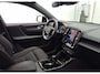 Volvo XC40 Recharge Core 70 kWh | Trekhaak inklapbaar | Achteruitrij Camera | Climate Control | Stoelverwarming | 19" lichtmetalen velgen |