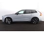 Volvo XC60 T6 Recharge AWD Plus Dark - Panorama/schuifdak - IntelliSafe Assist & Surround - 360º Camera - Harman/Kardon audio - Verwarmde voorstoelen, stuur & achterbank - Parkeersensoren voor & achter - Elektr. bedienb. voorstoelen met geheugen - Head up display - Extra getint glas - Inklapbare trekhaak - 19' LMV
