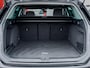 Volkswagen Passat Variant 1.5 TSI Comfort Business | Trekhaak | LED Koplampen | Keyless | Navigatie | Draadloze Telefoonlader | Parkeersensoren | Climate Control | Adaptieve Cruise Control | Metallic Lak | Lichtmetalen Velgen |