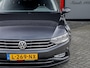 Volkswagen Passat Variant 1.5 TSI Comfort Business | Trekhaak | LED Koplampen | Keyless | Navigatie | Draadloze Telefoonlader | Parkeersensoren | Climate Control | Adaptieve Cruise Control | Metallic Lak | Lichtmetalen Velgen |