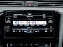 Volkswagen Passat Variant 1.5 TSI Comfort Business | Trekhaak | LED Koplampen | Keyless | Navigatie | Draadloze Telefoonlader | Parkeersensoren | Climate Control | Adaptieve Cruise Control | Metallic Lak | Lichtmetalen Velgen |