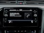 Volkswagen Passat Variant 1.5 TSI Comfort Business | Trekhaak | LED Koplampen | Keyless | Navigatie | Draadloze Telefoonlader | Parkeersensoren | Climate Control | Adaptieve Cruise Control | Metallic Lak | Lichtmetalen Velgen |