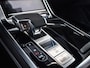 Audi Q8 60 TFSI e quattro Pro Line S Competition | B&O advanced | Audi exclusive | 5 jaar garantie | Panoramadak | massage stoelen | 4 wiel besturing | Alcantara hemel | Soft-close | Elektr. Trekhaak | Achteras besturing | Oled achterlichte