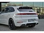 Porsche Cayenne 3.0 S E-Hybrid SportDesign 520pk Krijt Pano SoftClose Trekhaak Head-up InnoDrive Keyless 360-camera Bose