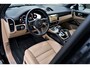Porsche Cayenne 3.0 E-Hybrid SportDesign 462pk Pano Head-up Trekhaak Stoelventilatie 18-weg ACC 360-camera