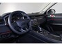 Lynk & Co 01 1.5 Automaat - Panorama/schuifdak - Adaptieve Cruise control met stuurovername - Infinity Audio by Harman/Kardon - BLIS - Verwarmde voorstoelen & stuur - Adaptieve LED koplampen - Geïntegreerde dashcam voor - Elektr. bedienb. achterklep - Draadloze Apple Carplay & Android Auto - Keyless Entry & drive - 20' LMV