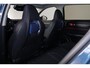 Lynk & Co 01 1.5 Automaat - Panorama/schuifdak - Adaptieve Cruise control met stuurovername - Infinity Audio by Harman/Kardon - BLIS - Verwarmde voorstoelen & stuur - Adaptieve LED koplampen - Geïntegreerde dashcam voor - Elektr. bedienb. achterklep - Draadloze Apple Carplay & Android Auto - Keyless Entry & drive - 20' LMV