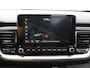 Kia Stonic 1.0 T-GDi MHEV DynamicLine Navigatie - Achteruitrijcamera - Cruise Control - Apple & Android Carplay - Virena zekerheidspakket € 895,-