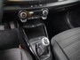 Kia Stonic 1.0 T-GDi MHEV DynamicLine Navigatie - Achteruitrijcamera - Cruise Control - Apple & Android Carplay - Fabrieksgarantie t/m 14-04-2032