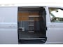 Volkswagen Transporter 2.0 TDI L2H1 150PK Comfortline / Trekhaak / App connect / 3 zits