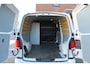 Volkswagen Transporter 2.0 TDI L2H1 150PK Comfortline / Trekhaak / App connect / 3 zits