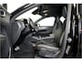 Volvo XC40 Recharge P8 AWD 300kW/408pk Aut. R-Design ADAPT.CRUISE + EL.TREKHAAK + WARMTEPOMP + 360 CAMERA + BLIS + PILOT ASSIST + GOOGLE DASHBOARD + LANE ASSIST + LEER/ALCANTARA + STOEL-&STUURVERWARMING + PARKSENSOREN V&A + 19" LM-VELGEN!!