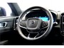 Volvo XC40 Recharge P8 AWD 300kW/408pk Aut. R-Design ADAPT.CRUISE + EL.TREKHAAK + WARMTEPOMP + 360 CAMERA + BLIS + PILOT ASSIST + GOOGLE DASHBOARD + LANE ASSIST + LEER/ALCANTARA + STOEL-&STUURVERWARMING + PARKSENSOREN V&A + 19" LM-VELGEN!!
