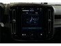 Volvo XC40 Recharge P8 AWD 300kW/408pk Aut. R-Design ADAPT.CRUISE + EL.TREKHAAK + WARMTEPOMP + 360 CAMERA + BLIS + PILOT ASSIST + GOOGLE DASHBOARD + LANE ASSIST + LEER/ALCANTARA + STOEL-&STUURVERWARMING + PARKSENSOREN V&A + 19" LM-VELGEN!!