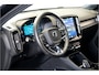 Volvo XC40 Recharge P8 AWD 300kW/408pk Aut. R-Design ADAPT.CRUISE + EL.TREKHAAK + WARMTEPOMP + 360 CAMERA + BLIS + PILOT ASSIST + GOOGLE DASHBOARD + LANE ASSIST + LEER/ALCANTARA + STOEL-&STUURVERWARMING + PARKSENSOREN V&A + 19" LM-VELGEN!!